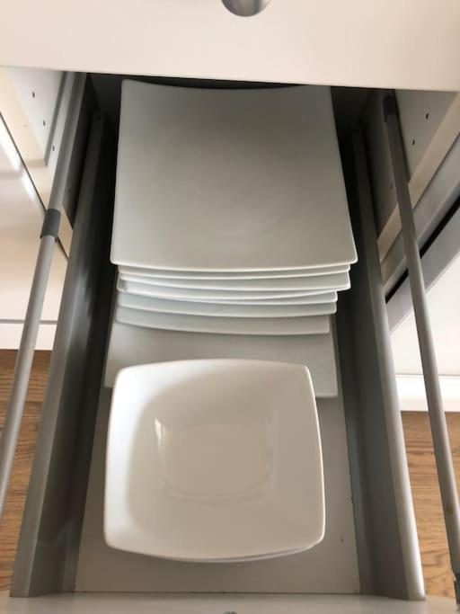 אנקורג' Modern Condo Steps From The Ocean מראה חיצוני תמונה